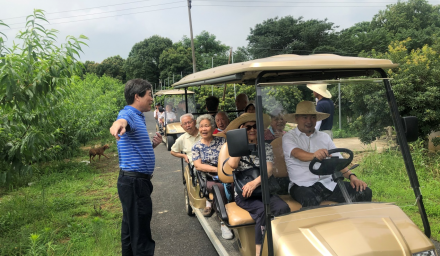 304永利邀请离退休老同志参观径山基地